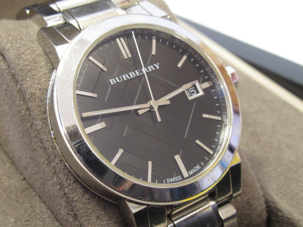 BURBERRY Large Check  クオーツ 5気圧防水 デイトカレンダー スイス製  メンズ 腕時計 BU9001