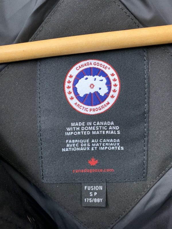 カナダグース CANADA GOOSE ウィンダム パーカー フュージョン フィット WYNDHAM PARKA FUSION FIT 3808MA ジャケット ワンポイント ブラック Sサイズ 201MT-590